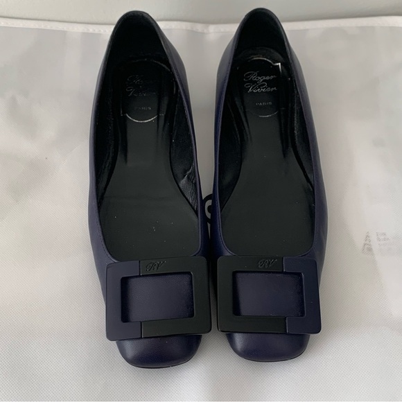 Roger Vivier Flat - Picture 2 of 10